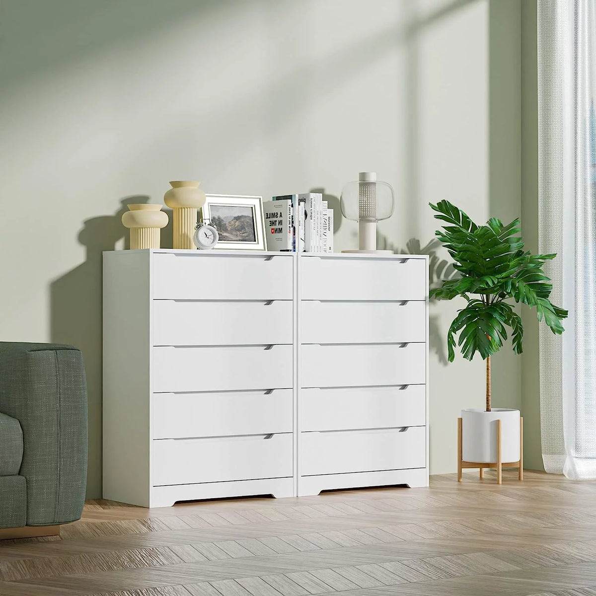 White 5 Drawer Wood Dresser K720
