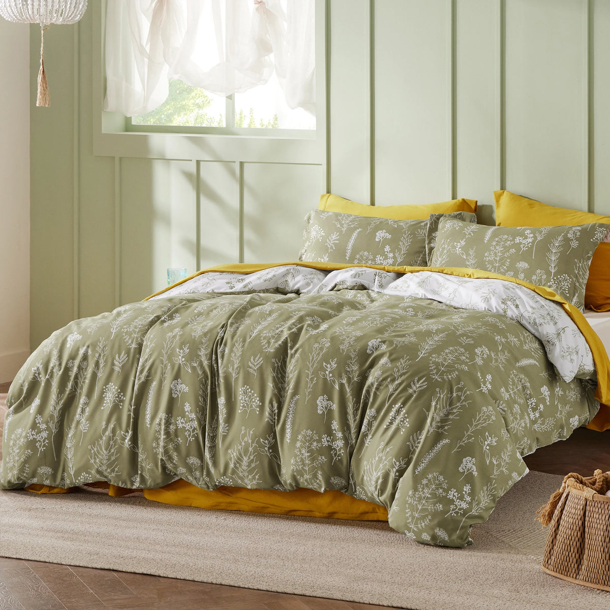 Sage Green Floral Queen Size Comforter Set N171