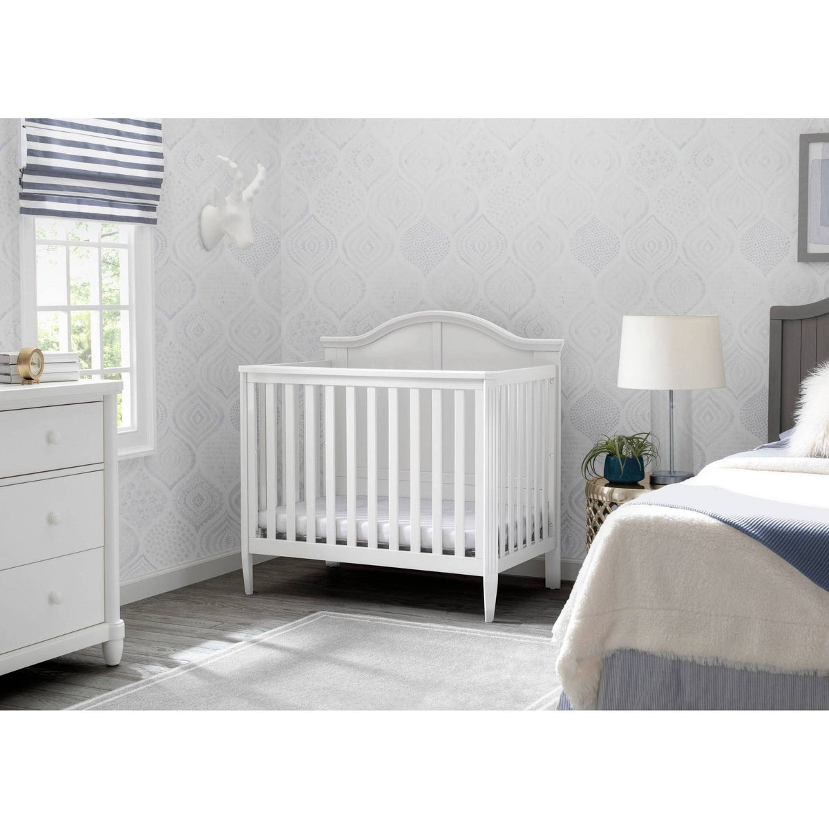 Mini Convertible Baby Crib with Mattress in Bianca White P166583