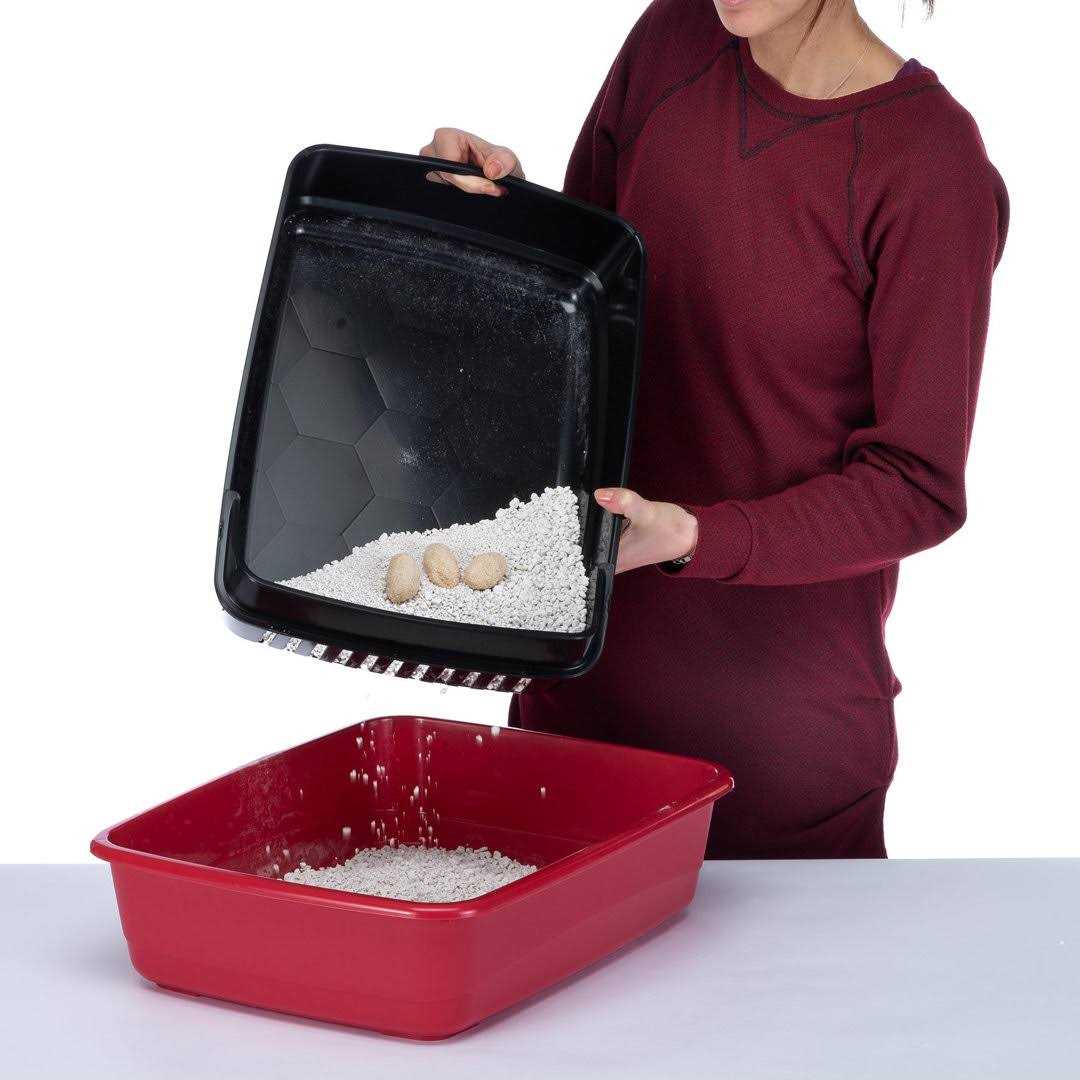 Litter Box with Litter Guard L700