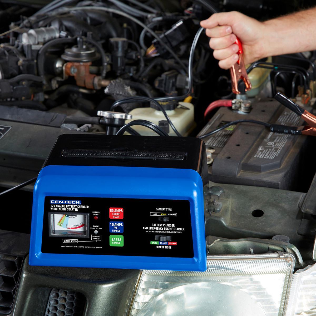 12V Analog Charger with Engine Start D940