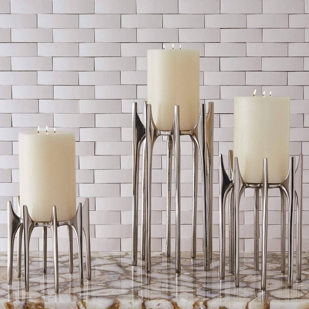 Pillar Holder L279