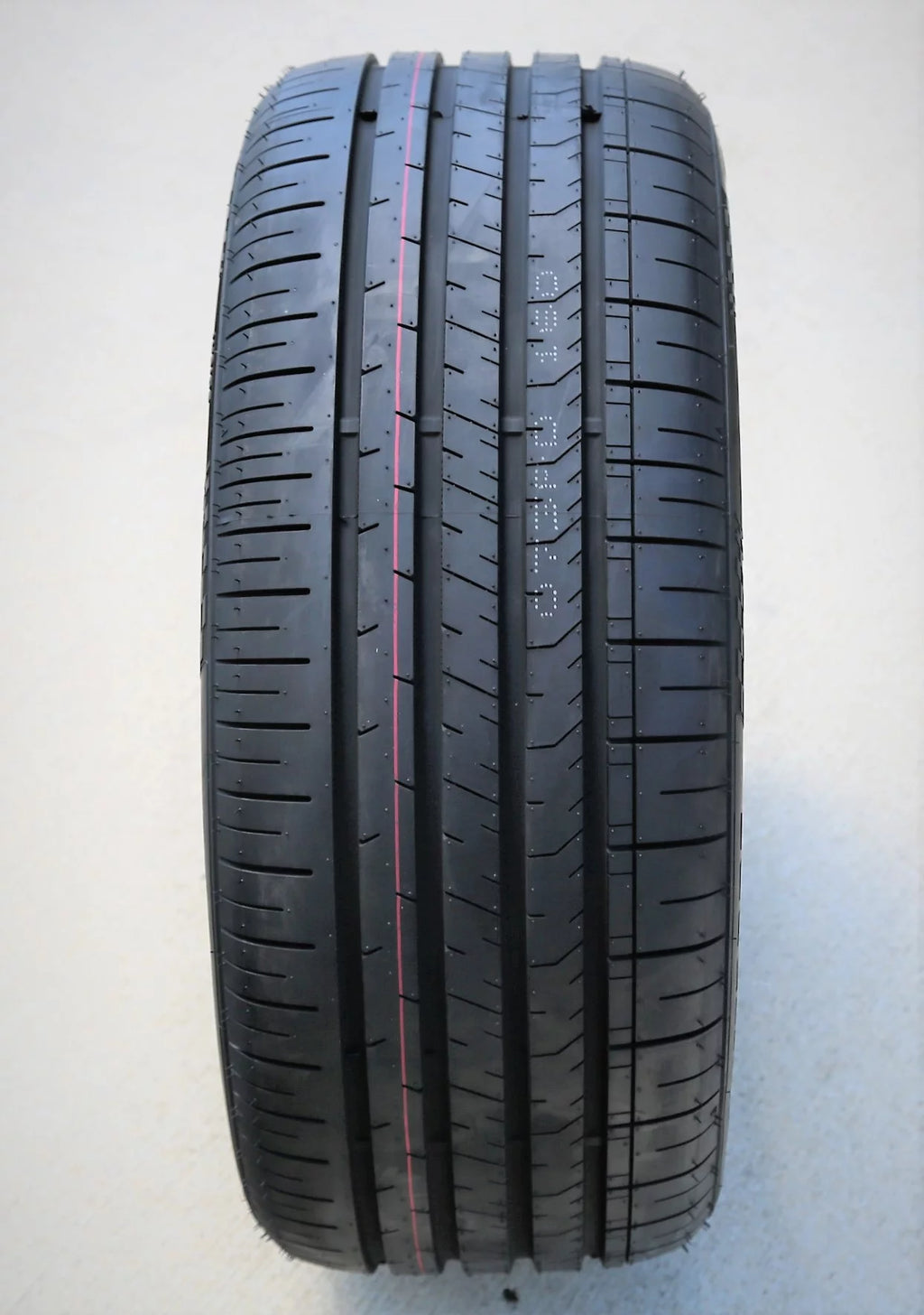 235/45R18 98W XL High Performance Tire T422