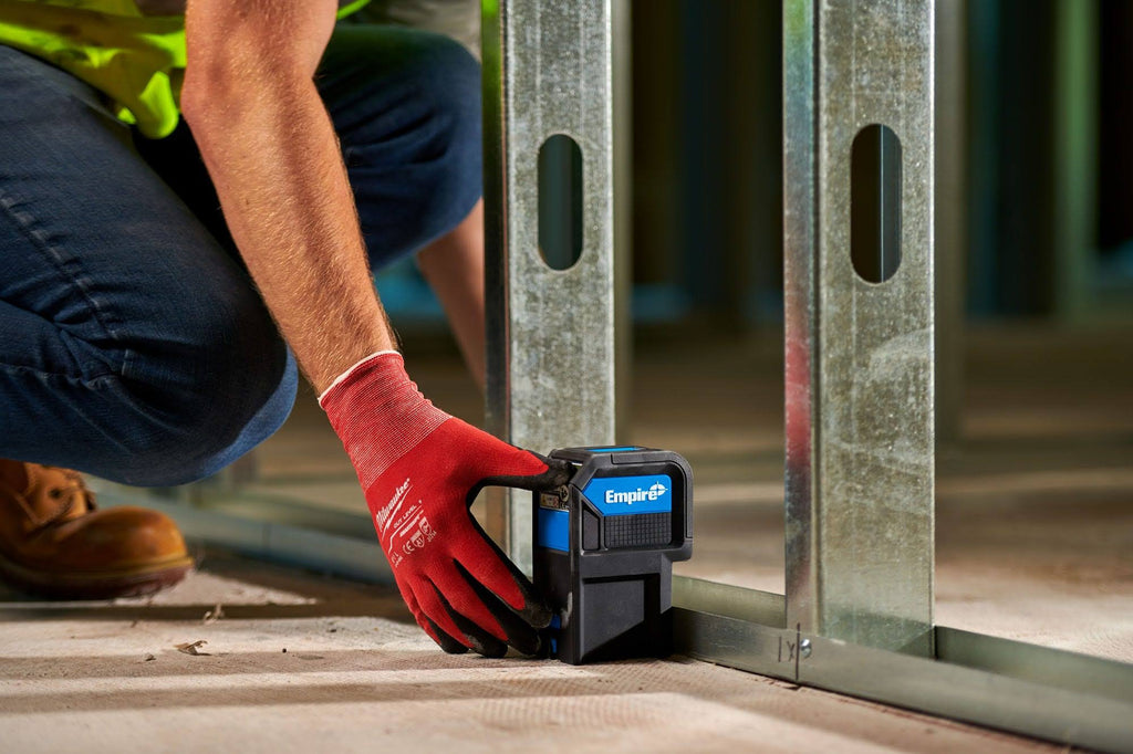 Self-Leveling 3-Point Laser Q5436